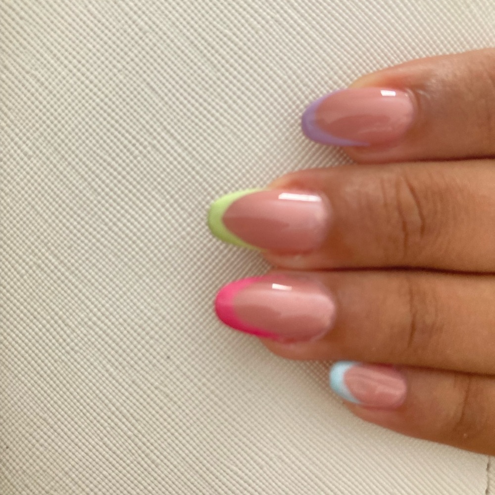 Press on nails